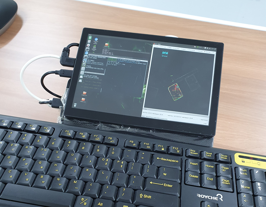 실험용 모니터 키보드 세트